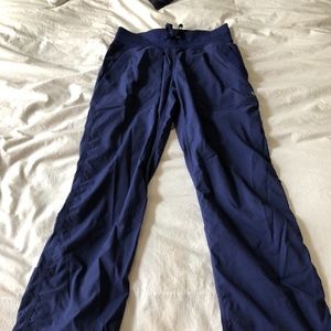 Lululemon Navy Dance Studio Pant Unlined size 4R